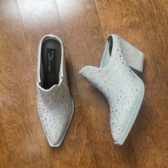 Vintage Havana Silver Rhinestone Boots - Picture 4 of 6